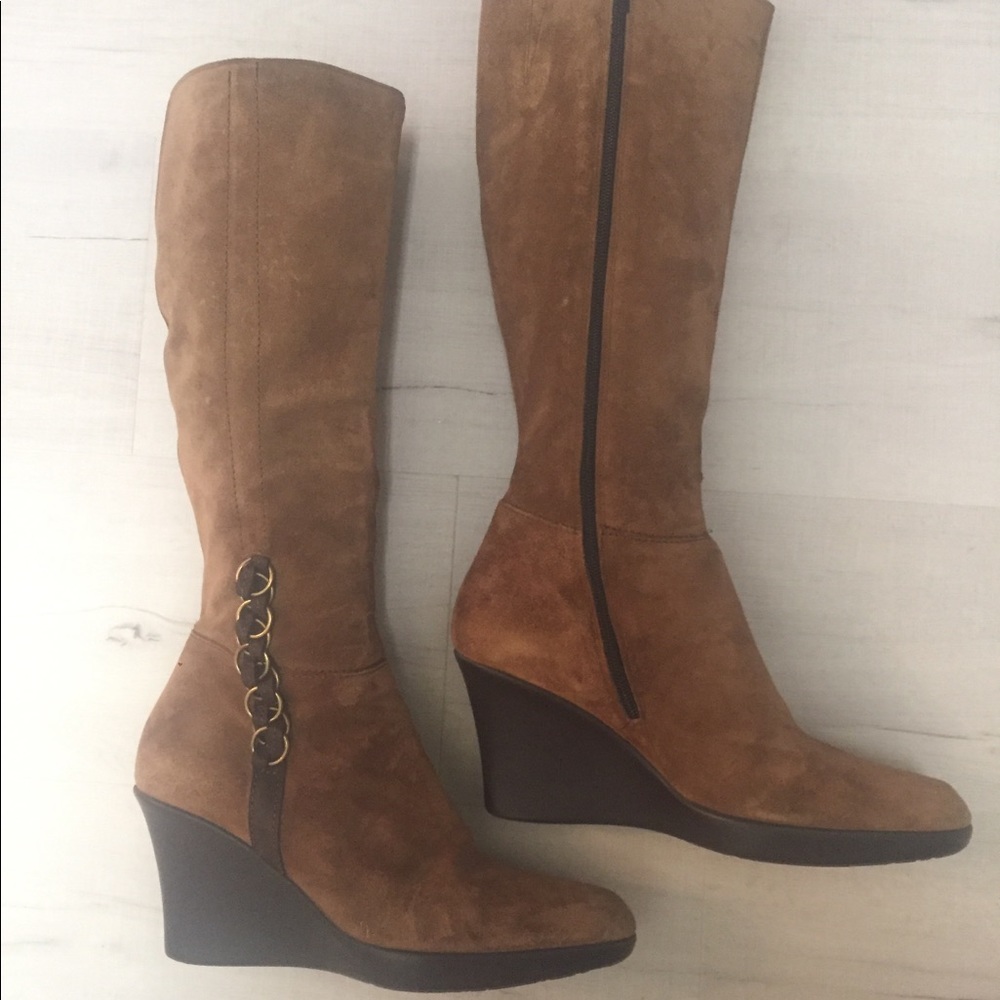 Jeannot Suede Wedge Boots